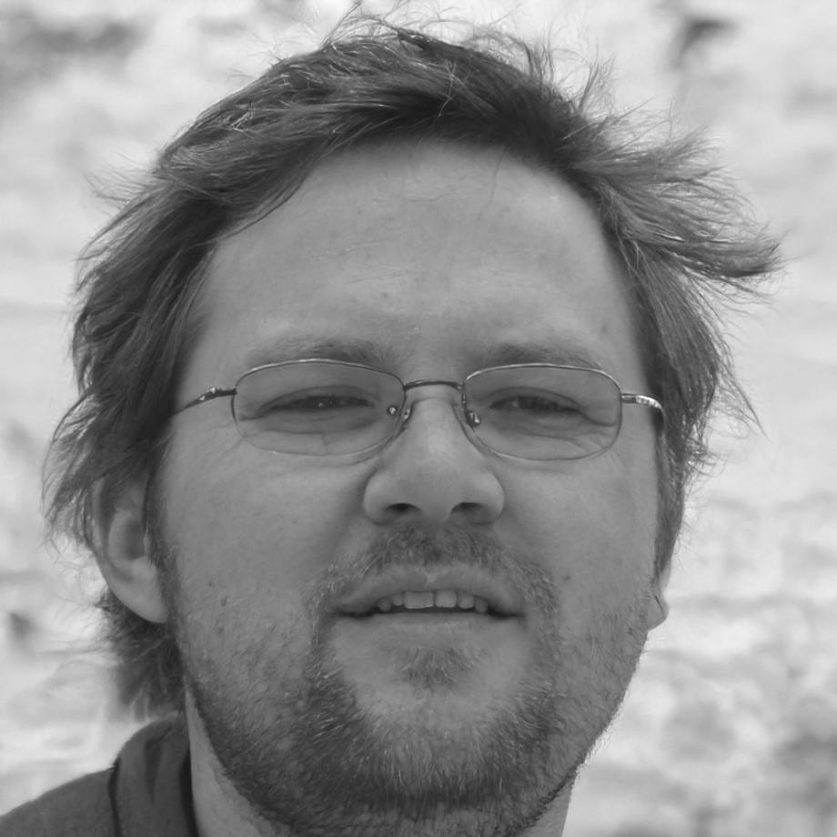 Dr. Marcus Weber - Finanzanalyst und Dozent